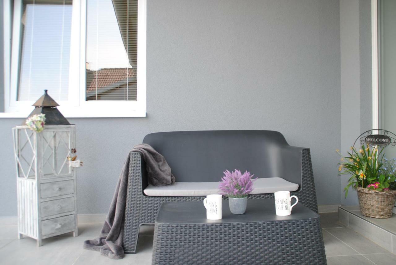 Appartement Apartman U Lesa à Ratiskovice Extérieur photo